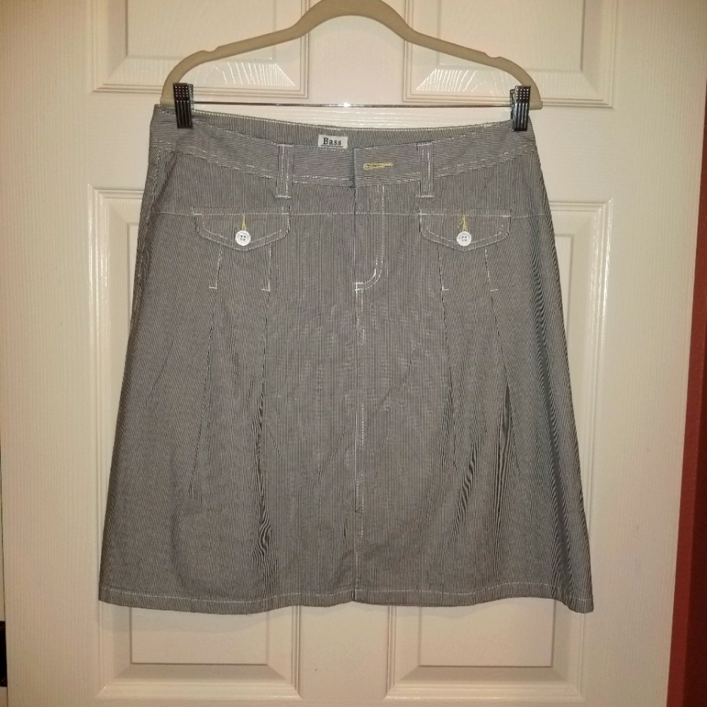 NWOT Bass Skirt
